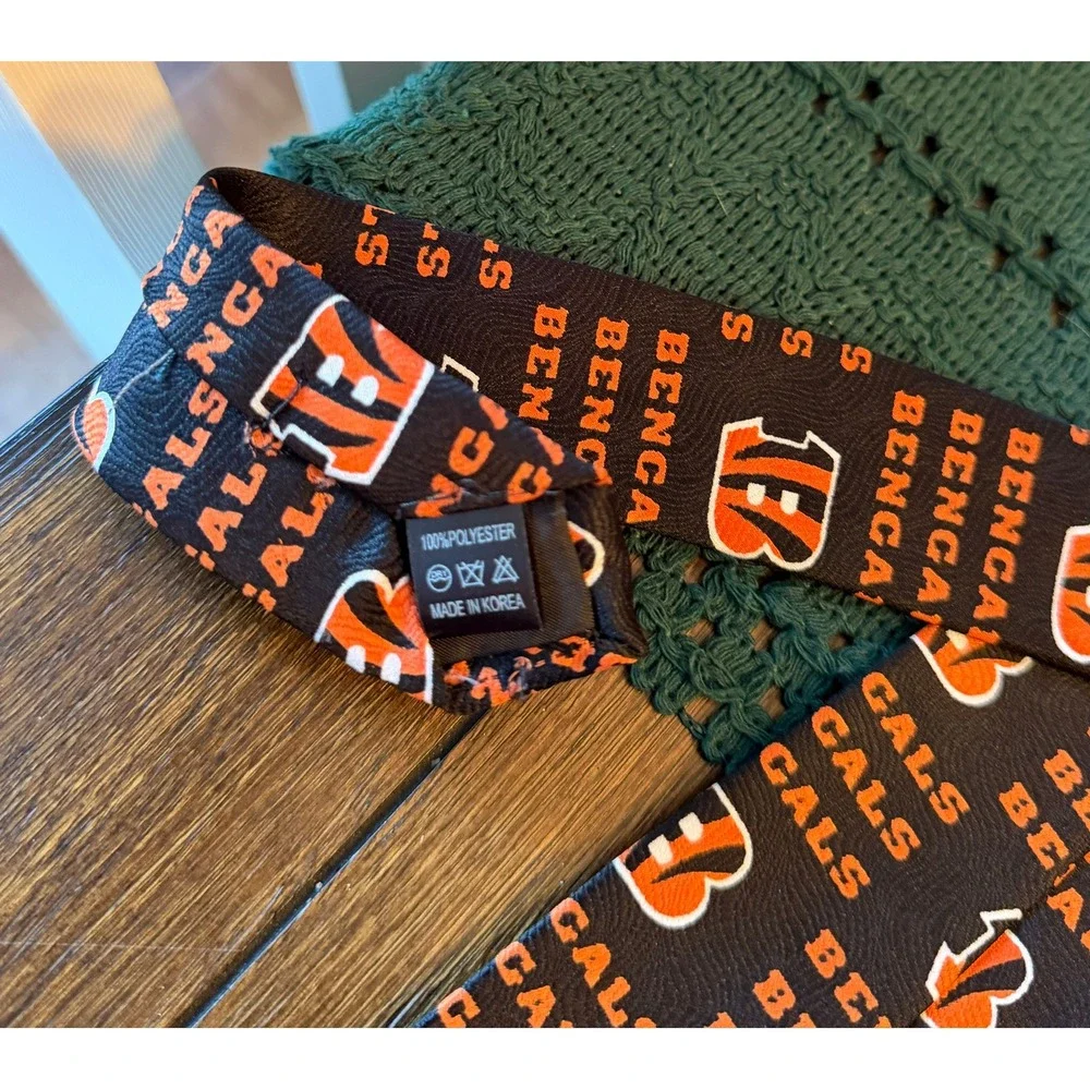 NFL Cincinnati Bengals Mens Necktie Black Orange Grid Logo Silk Like Polyester